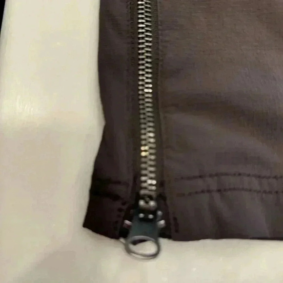 Athleta Skort Athletic Womens Taupe Build In Shorts Side Zip Pockets Size 6 - Picture 2 of 10